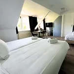 Hotel Den Burg Hotel 3*