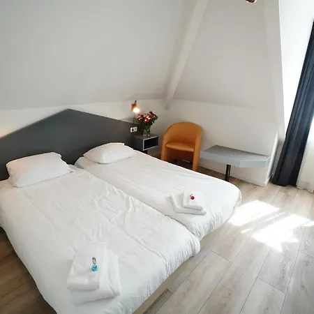 Hotel Den Burg 3*