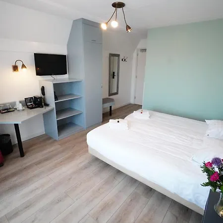 Hotel Den Burg 호텔 3*