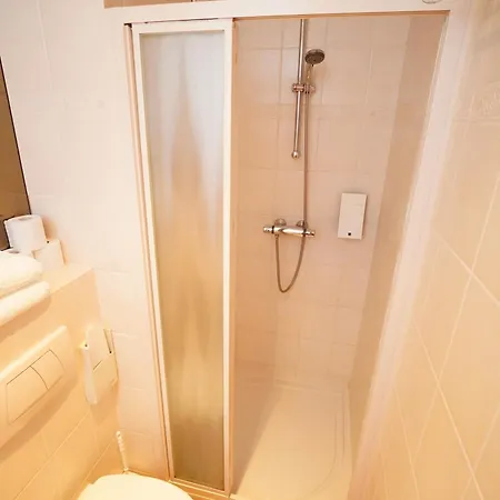 Hotel Den Burg 3* 덴버크