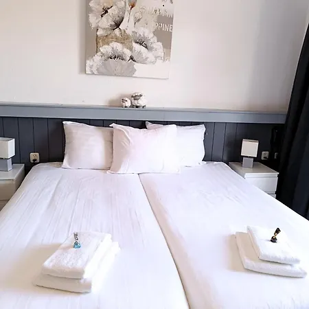- Digital Access Hotel Den Burg