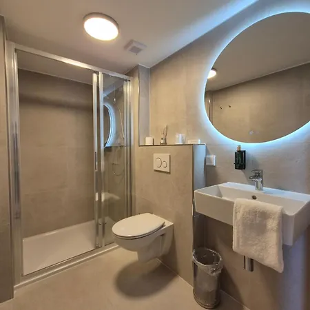 호텔 Hotel Den Burg 3*