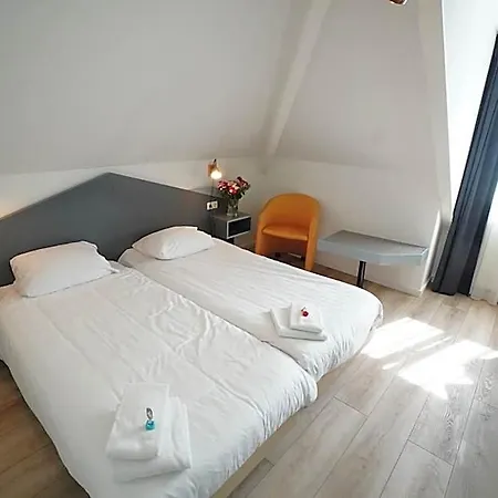 Hotel Hotel Den Burg 3*