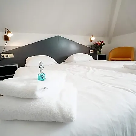 Hotel Den Burg 3* Den Burg