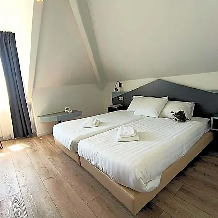 Hotel Den Burg Hotel 3*