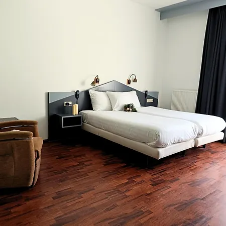 Hotel Den Burg 3*